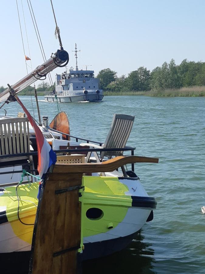 Woontjalk Buten Ferwachting Makkum Exterior foto